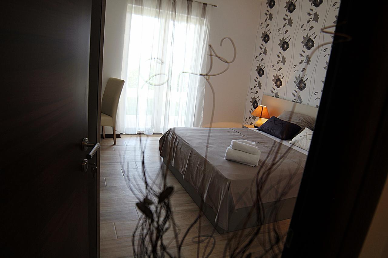 B&B Villa Oasa 2 Rovinjsko Selo Exterior foto